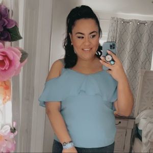 Over the shoulder top